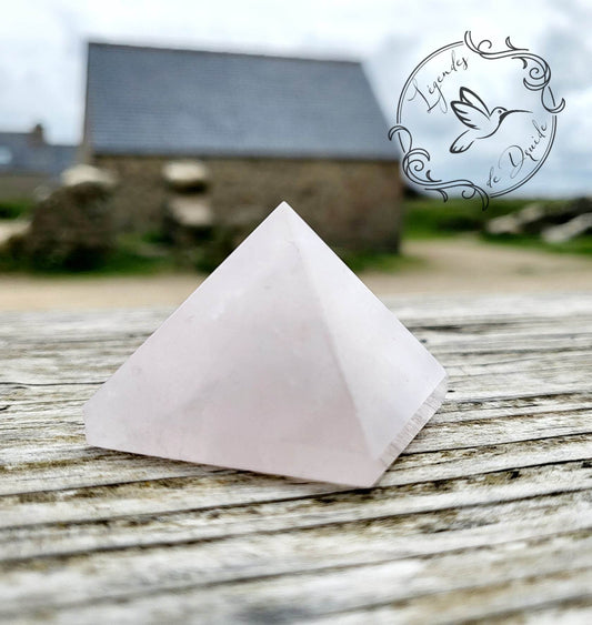 Quartz Rose "Pyramide" (57 gr)